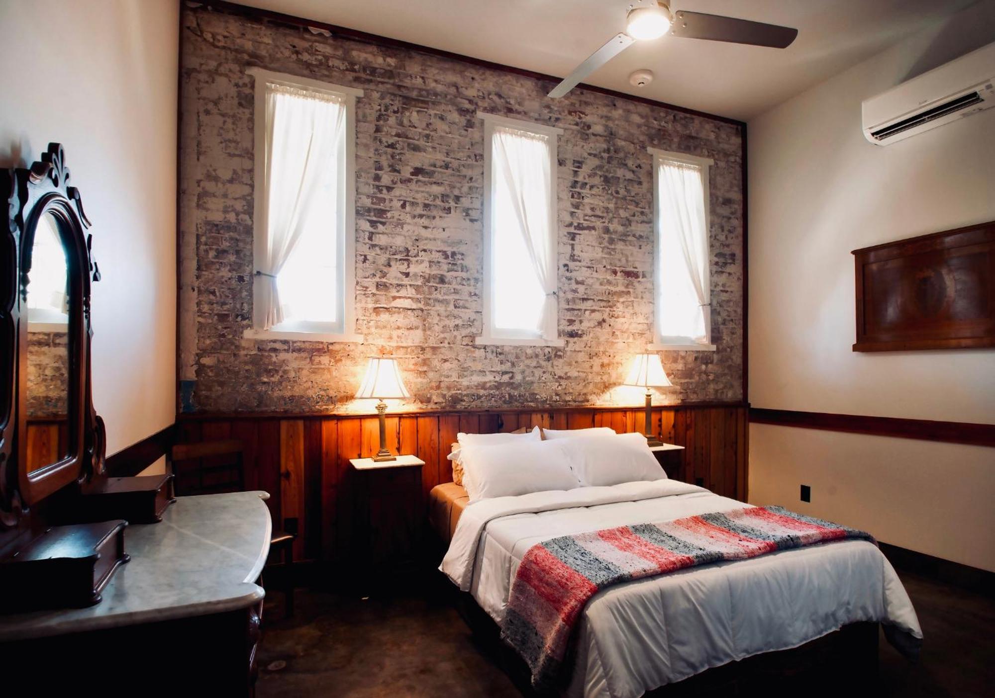 Inn At The Old Jail นิวออร์ลีนส์ ภายนอก รูปภาพ